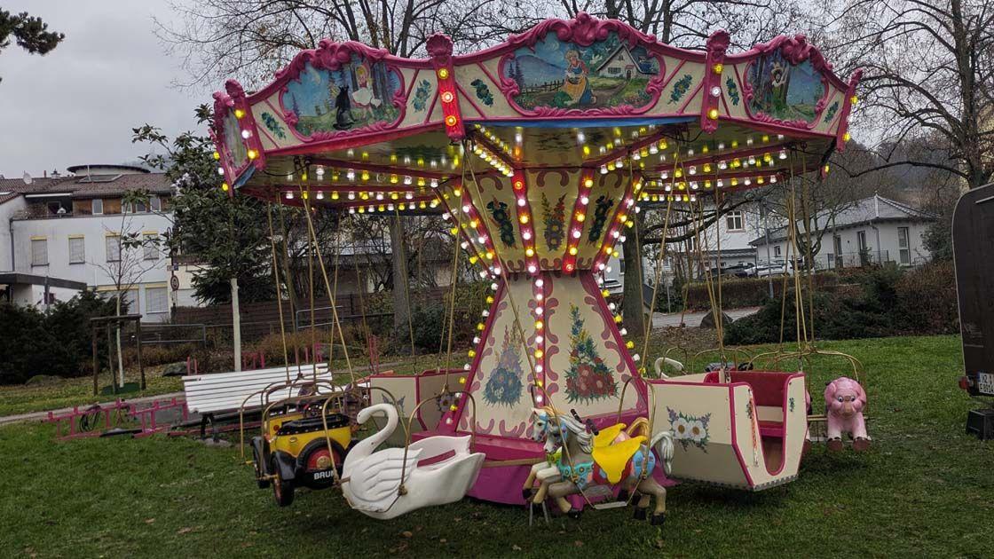 Karussell mieten & vermieten - Nostalgisches Hängekarussell in Nackenheim