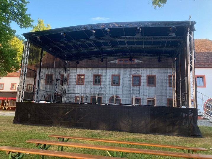 Bühne mieten & vermieten - Mobile Bühne OpenAir Stage 10x8m 10x6m 8x6m Trailerbühne (48m², 60m² & 80m²) Anhängerbühne Festival in Bautzen