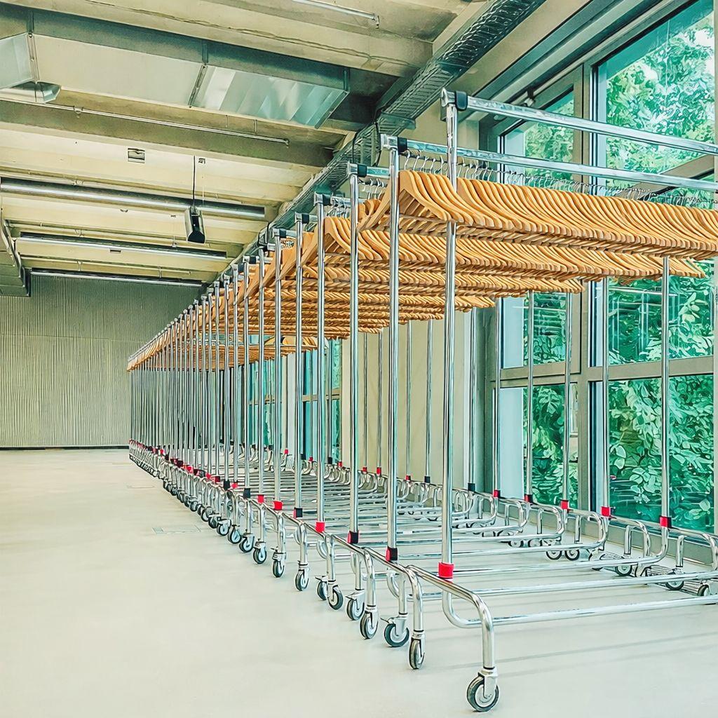 Garderobenständer mieten & vermieten - Garderobenständer mieten, Kleiderständer Verleih Berlin, Garderoben Set in Berlin