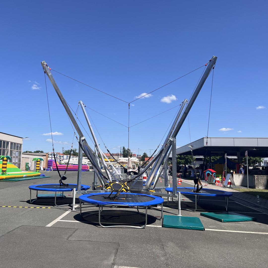 Trampoline mieten & vermieten - Großes 4er Bungee Trampolin in Münnerstadt