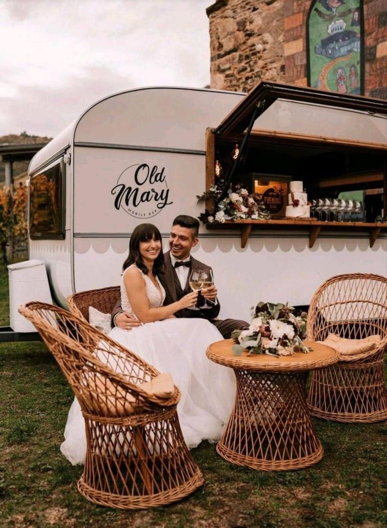 Cocktailbar mieten & vermieten - Vintage Caravanbar / Mobile Bar mieten – Hochzeiten & Events in Urbach