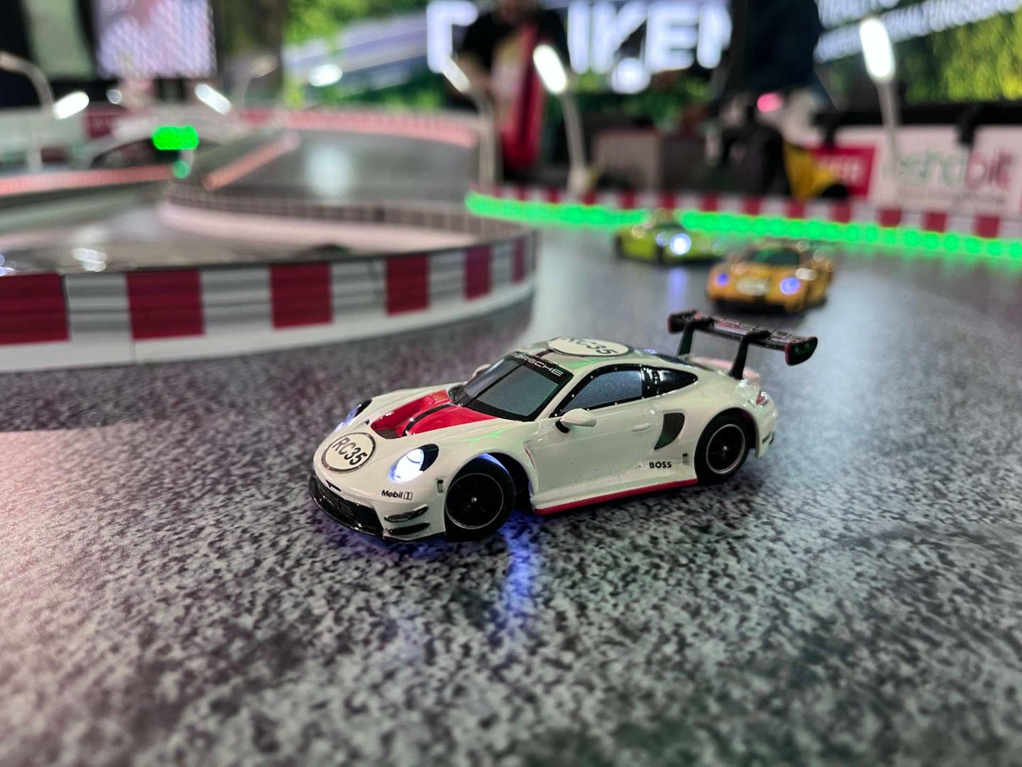 Carrerabahn mieten & vermieten - Carrera Hybrid Event 🏎️ 🎮 Messe Rennbahn in Bietigheim-Bissingen