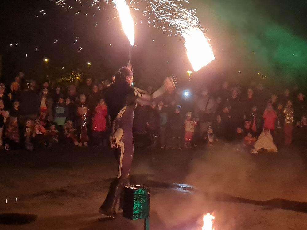 Feuershow mieten & vermieten - Feuershow Robaria mit Schlangen - Indoor in Gera