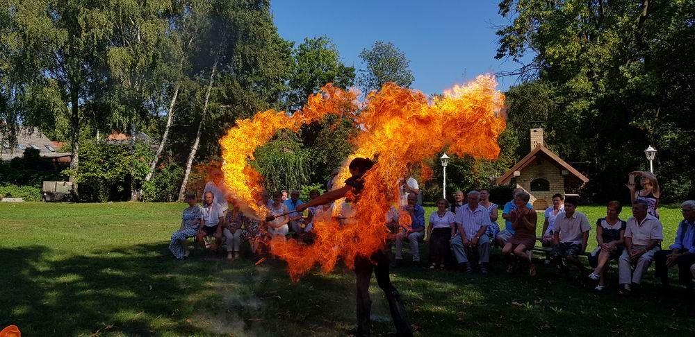 Feuershow mieten & vermieten - Feuershow Robaria mit Schlangen - Indoor in Gera