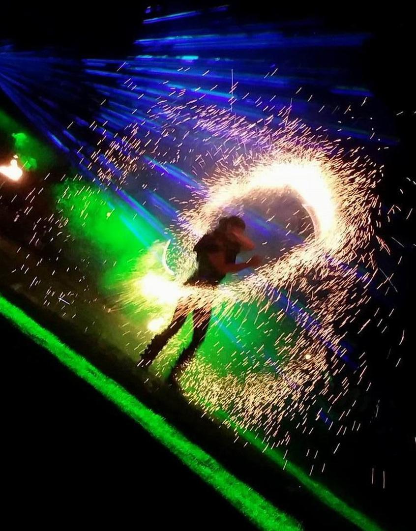 Feuershow mieten & vermieten - Feuershow Robaria mit Schlangen - Indoor in Gera