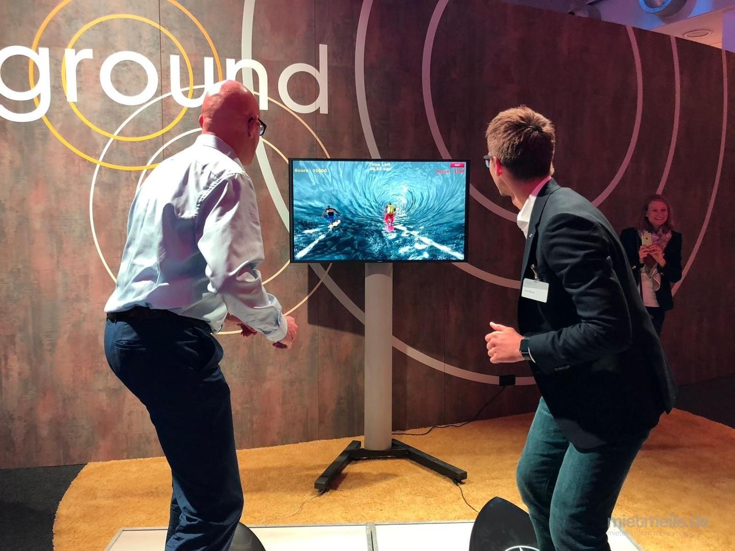 Simulatoren mieten & vermieten - Multimedia Surf Simulator mit Software Branding!!! (Surfsimulator ) in Neukirchen-Vluyn