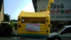 Hüpfburg, Springburg Giraffe
