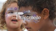 Opalia Farbenfrohes Kinderschminken Kindergeburtstag