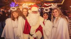 Weihnachtsmann mit oder ohne Engel