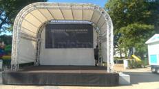 Bühne für Events aller Art mit Ton- u Lichttechnik