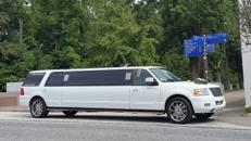 Stretchlimousine mieten & Chrysler Stretchlimousine & Jeep Expedition Stretch & Luxuslimousine & Hochzeitsauto
