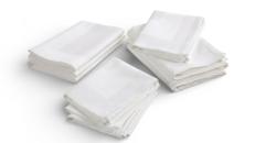 Tischdecke weiß mieten (130×220 cm) – Damast-Qualität für Festtafeln