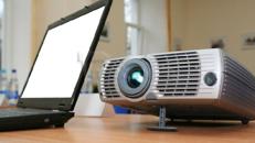 Beamer von 2800 -15.000 Ansi Lumen