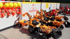 Kart, Tretcars, Tretautos, Kinderflugzeuge Kinderbaustelle Parcours verleih, mieten