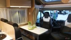 Wohnmobil Sunlight T 64 mit Hubbett mieten, 4 Pers.