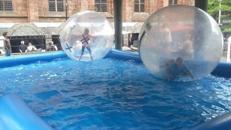Pool Wasserlaufball Wasserbecken Wasserpool