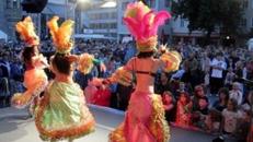 Buchen Sie bundesweit schöne Sambatänzerinnen (Samba Show buchen) ab € 390,00