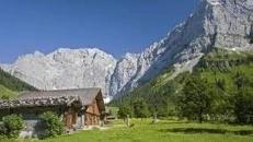Schweizer Alpenland Kulisse, Schweiz, Alpen, Alpenland, Landschaft, Kulisse, Alpenlandschaft, Alm, Hütte, Haus