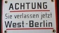 Berliner Grenzschild, Grenzschild, Berlin, Berliner, Haupstadt, Westberlin, Ostberlin, Warnschild, Hinweisschild