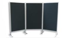 Mobile Pinnwand mieten – Große Moderationswand/Trennwand für Seminar & Messe