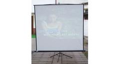 Leinwand Aufpro ca.1,7 x 1,7 m