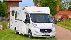 Großflächiges Wohnmobil mit schönen Komfort zum mieten