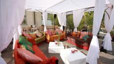 Loungetisch quadratisch, weiß - WUNDERRÄUME GmbH vermietet: Dekoration/Kulisse für Event, Messe, Veranstaltung, Incentive, Mitarbeiterfest, Firmenjubiläum