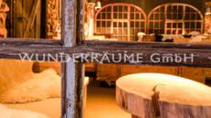 rustikale Fensterkulisse - WUNDERRÄUME GmbH vermietet: