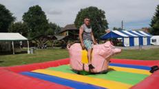 Schweinereiten, Enten Rodeo, Bullriding mieten