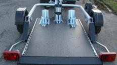 1er Motorrad - Transporter absenkbar 750 kg ungebremst / mit Stossdaempfer - Ladeflaeche L x B mm 2200 x 1200 - Nutzlast ca. 550 kg