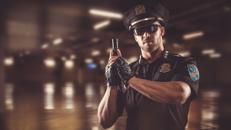 Charmanter heißer Stripper MATT kommt z.B. als Polizist Überraschung