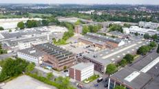 Voll erschlossene, große Hallenflächen mit Roll- oder Sektionaltor in Düsseldorf