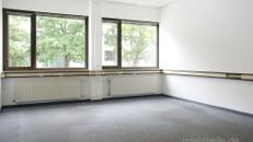 Renovierte Büroflächen mit Klimaanlage und wöchentlicher Reinigung in Maintal