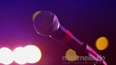 Hochwertige Karaokemaschine inkl. Bildschirm