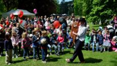 Zinnobro - clowneske Zauber- und Musikshow