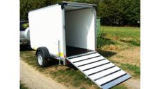 Persching Rampe - Kofferanhänger geschlossen 1300 kg gebremst / 100 km/h