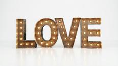 Vintage Leuchtbuchstaben & Zahlen mieten – 70 cm & XXL (150 cm) – Das Highlight