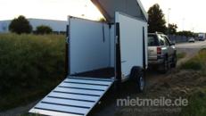 RED BULL 20 (Einachser) Geschlossener 1er Motorradanhänger 1300 kg gebremst inkl. Wippe – 100 km/h
