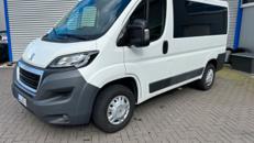 Peugeot Boxer 9-Sitzer zum selberfahren