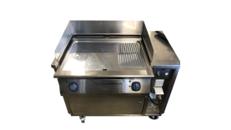 Grillplatte mit Absauganlage – Mietgrill, Eventgrill, Gastrogrill, Grillgerät, Bartheke, Mobile Bar