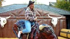 Großes Westernpaket inkl. Bullriding, Hüpfburg