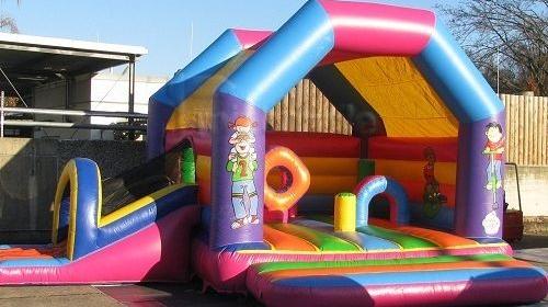 Hüpfburg 8,0 x 6,2 Multiplay mit Rutsche