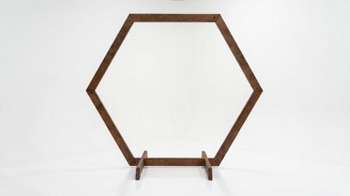 Traubogen mieten – Hexagon aus Holz (XXL 220x250 cm) – Boho & Vintage Hochzeit