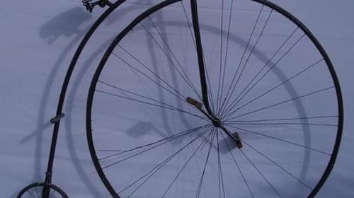 Hochrad Fahrrad, Hochrad, Fahrrad, Französisch, Frankreich, Altes Fahrrad, erste Fahrräder, Dekoration, Urfahrrad