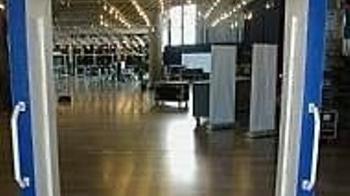 Flughafen Gate, Gate, Tor, Flughafen, Scanner, Flugzeug, fliegen, Flieger, Luftfahrt, Flughafensicherheit, Sicherheit