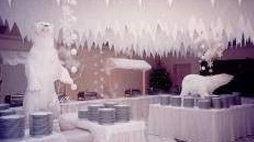 Verschneite Marktstände, Marktstand, Eingeschneit, Schnee, Stand, Eis, Eiswelt, Eiszeit, Polar, Pol, Südpol, Nordpol