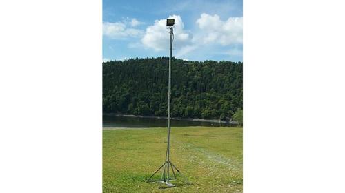 Teleskopmast für Platzbeleuchtung, Fahnenstangen, Transparente, Kabel und Schlauchverlegung