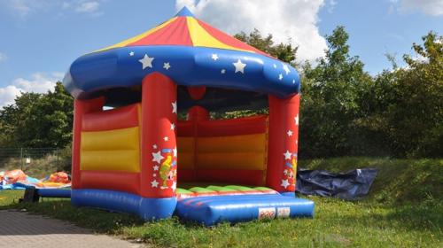 Hüpfburg Minizirkus mieten