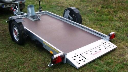 Absenkbarer 1er Motorradanhänger 1000 kg - 2510 x 1280 mm - 100 km/h - ausreichend Zurrpunkte vorhanden