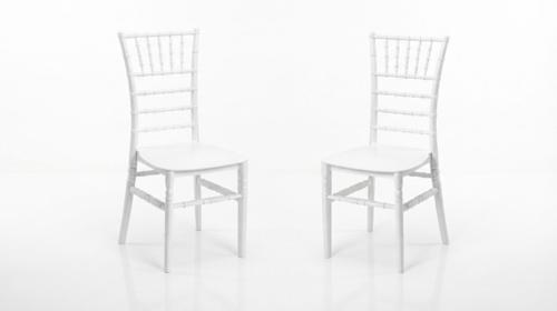 Exklusiver Chiavary Stuhl mieten – Weißer Tiffany Bankettstuhl inkl. Kissen